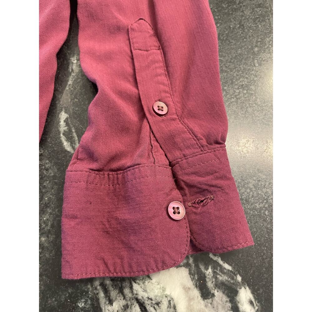 Magellan Outdoors ladies Maroon Classic Fit long sleeve button up L - Picture 7 of 7